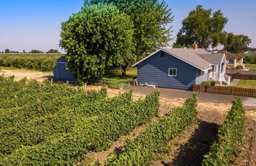 Milton-Freewater House | Cottage in the Rocks · Welcome to The Cottage in the Rocks