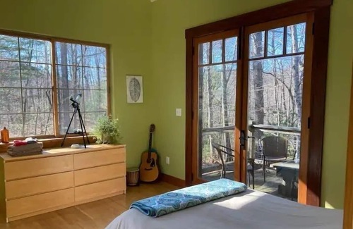 Tyro Ski Chalet | Cottage in the Woods near Wintergreen Resort and Blue Ridge Parkway