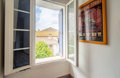 Lespignan Cottage | Cottage 'L'Orchidée' with Shared Garden, Wi-Fi and Air Conditioning
