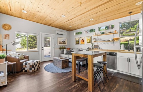 Boise House | Cottage near foothills