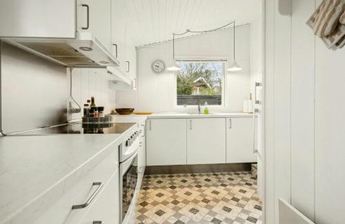 Fjellerup House | Cottage Near Forest And Beach