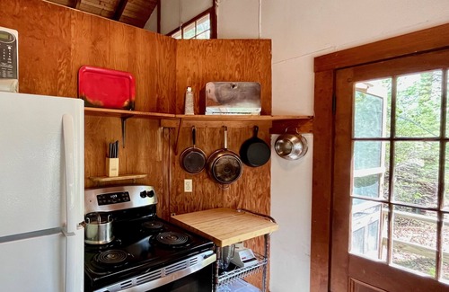 Plymouth Cottage | Cottage on Beautiful Long Pond with Fantastic Sandy Lakefront Beach