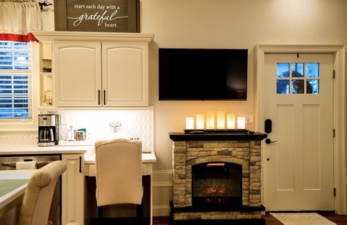 Greenville - Spartanburg Cottage | Cottage on Carmel