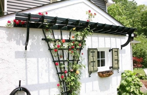 Phoenixville Cottage | Cottage on Historic Gentleman's Farm