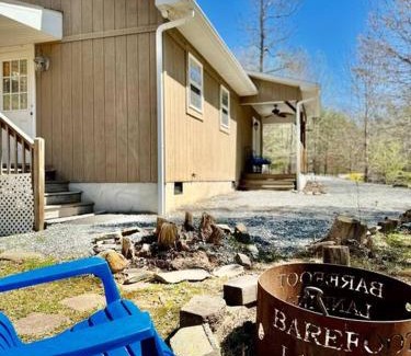 Marion House | Cottage on Lake James Resort Amenities Included