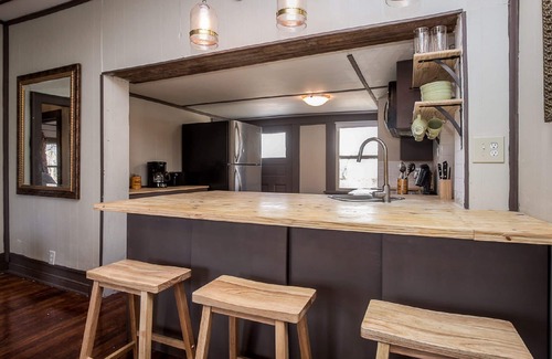 Weston House | Cottage On Main- In The Heart Of Weston