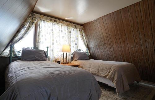 Eureka House | Cottage on the Canal