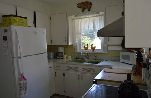Waynesville Cottage | Cottage on the Greens- 2/2 home overlooking #2 green of Blue Ridge course at WCC. A/C, internet