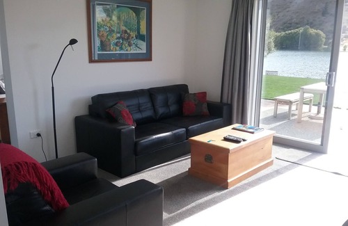 Lowburn Cottage | Cottage on the lake
