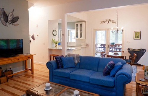 Cullowhee House | Cottage on the Point