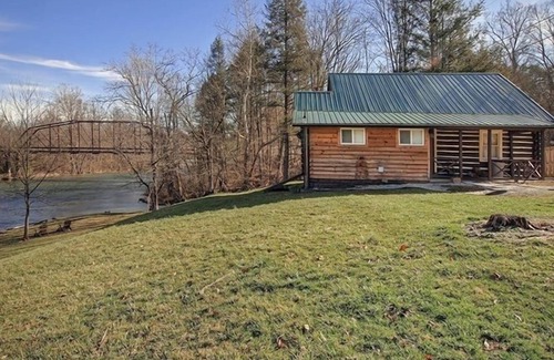 Bristol Cabin | Cottage on the South Holston River-900 Ft of Private River Frontage
