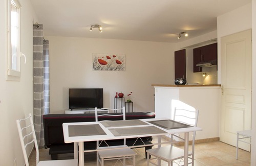 L'Isle-sur-la-Sorgue Villa | Cottage poppies for 4 pers. Near the city center,