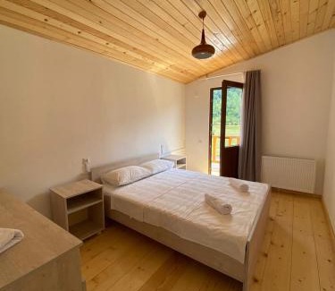 Bagvdanari House | Cottage Qel