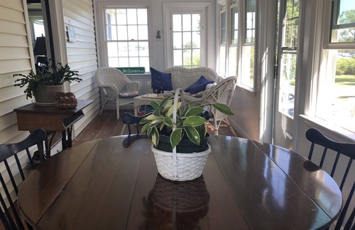 North Scituate House | Cottage retreat on tidal pond, steps to the beach