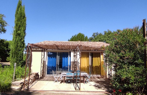 Entrechaux Cottage | Cottage 'Romarin' with Mountain View, Wi-Fi and Air Conditioning