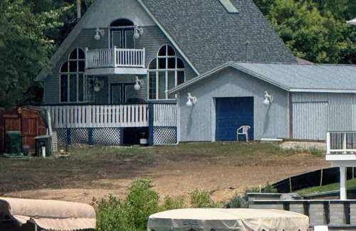 Sister Lakes House | Cottage - Sisters Lakes