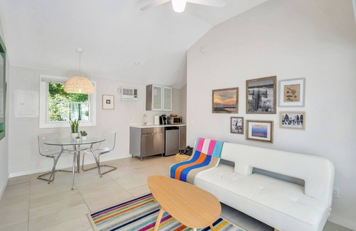 Hampton Bays House | Cottage Suite in Boutique Hotel, Heart of Hampton Bays, Waterfront.