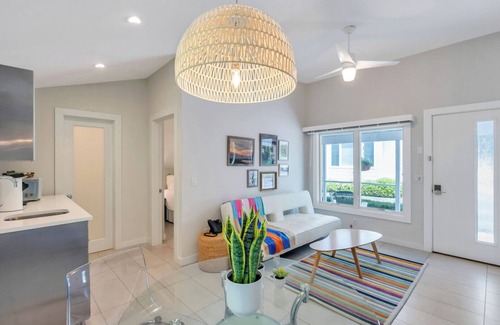 Hampton Bays House | Cottage Suite in Boutique Hotel, Heart of Hampton Bays, Waterfront.
