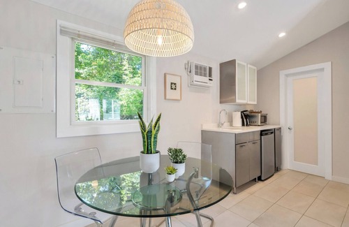 Hampton Bays House | Cottage Suite in Boutique Hotel, Heart of Hampton Bays, Waterfront.