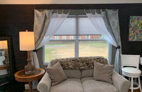 Fort Payne Apartment | Cottage Suite - Queen Bed & 1 Bath