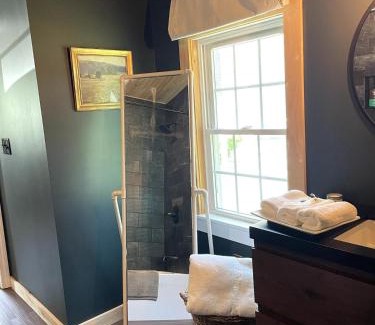 Corinna Apartment | Cottage That Overlooks The Field