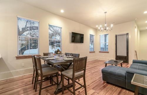 Faubourg Lafayette Apartment | Cottage with 3 Bedrooms near St. Charles with a Pool