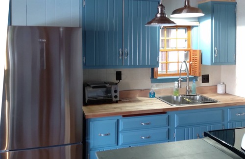 Meredith Cottage | Cottage with tennis, basketball, beach access, fireplace & firepit