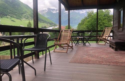 Bagvdanari Cabin | Cottage Woodside