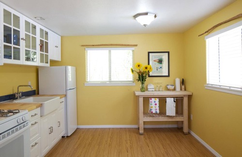 Guerneville Hotel | Cottages on River Road