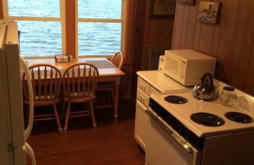 Hayward Cottage | Cottages on Round Lake, Up to 6 people in each, 2 available