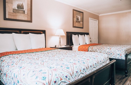 Ono Island Hotel | Cottages on the Green