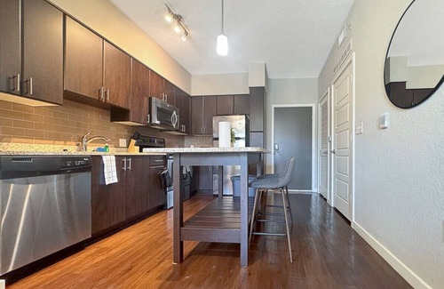 St. Petersburg - Clearwater Apartment | Cottonwood Bayview #804