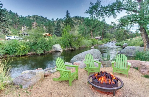 Lyons Cabin | Cottonwood Cabin *HOT TUB*River Access*RMNP
