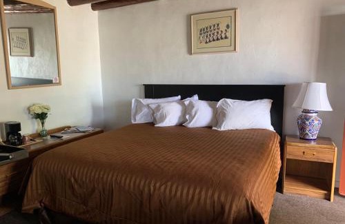 Southside Hotel | Cottonwood Court Motel