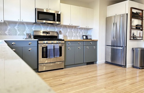 Biwabik House | Cottonwood Koti- Renovated Gem, Steps to Downtown