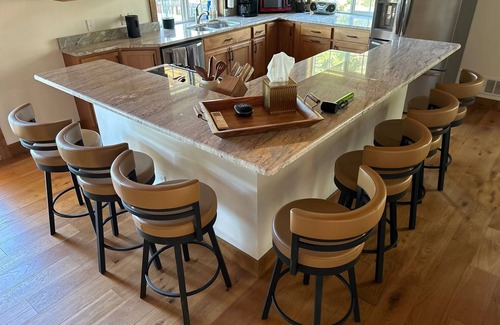 Coeur d'Alene House | Couer D'Alene Big Lake Views!