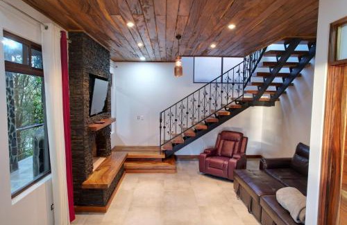 Quebrada Grande Villa | Cougar Monteverde
