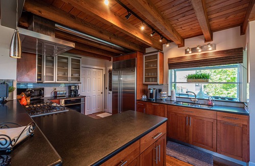 Eastgate House | Cougar Mountain Retreat with hot tub, sauna, and 3 floors of lake views!
