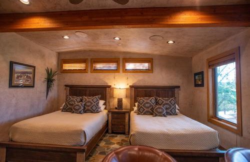 Torrey Hotel | Cougar Ridge Resort