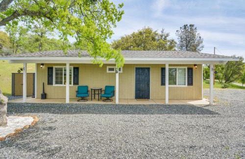 Coulterville House | Coulterville Home with Gazebo Near Lakes and Hiking!