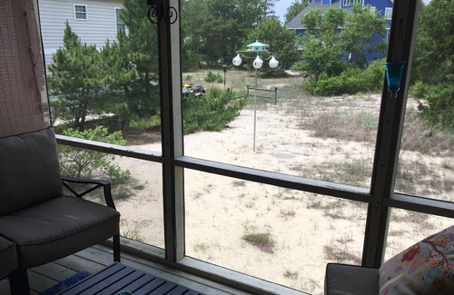 Broadkill Beach House | Country Beach Living 3 Bedrooms, 2 Bathrooms, Sleeps 8