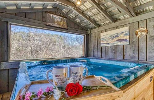 Kodak House | Country Cabin, Fenced area for pets, Hot Tub, Arcade!