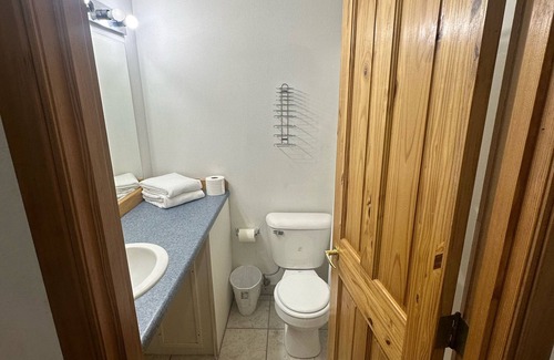 Quincy Hotel | Country Cabin Motel
