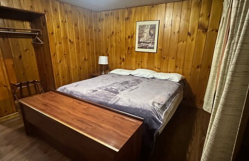 Quincy Hotel | Country Cabin Motel