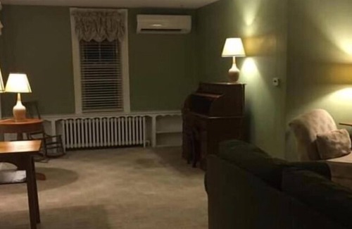 Conestoga House | Country charmer in village of Conestoga