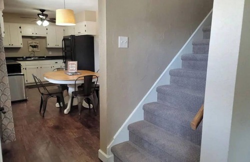 Plymouth Villa | Country Cheese Factory - King Bed!