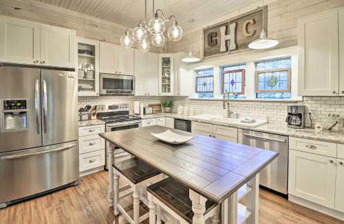 Cotter House | Country-Chic Cotter Home with Outdoor Living Space!