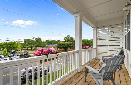 Wilmington Apartment | Country-Chic Retreat