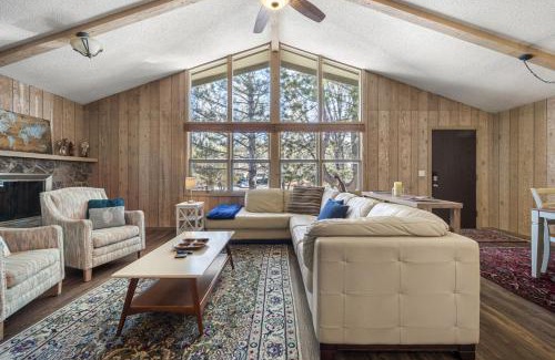 Flagstaff House | Country Club Flagstaff home with view of Golf Course