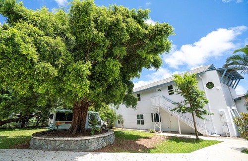 Kaneohe House | COUNTRY COMFORT & AC - 30 DAYS